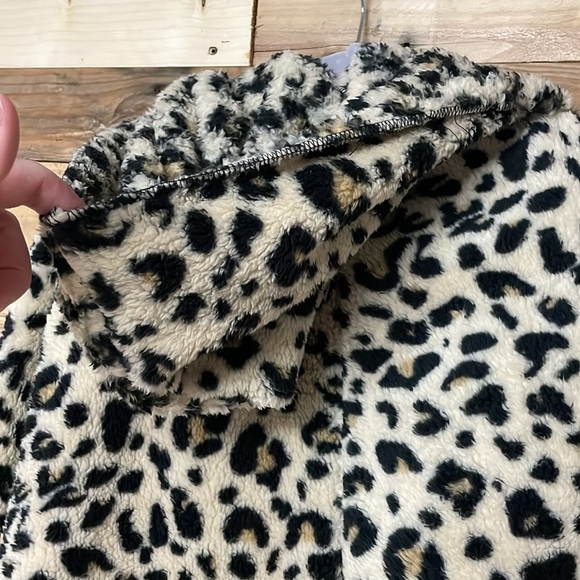 Hem & Thread One Size cheetah print teddy bear hoodie with pockets - Picture 6 of 7